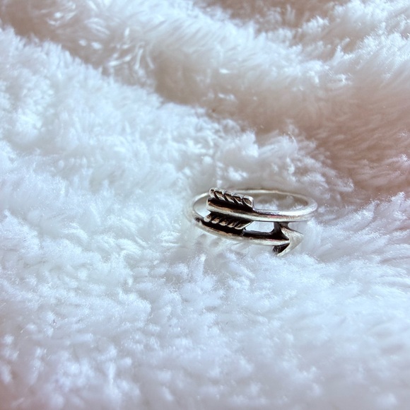 Accessories - James Avery Silver Arrow Ring